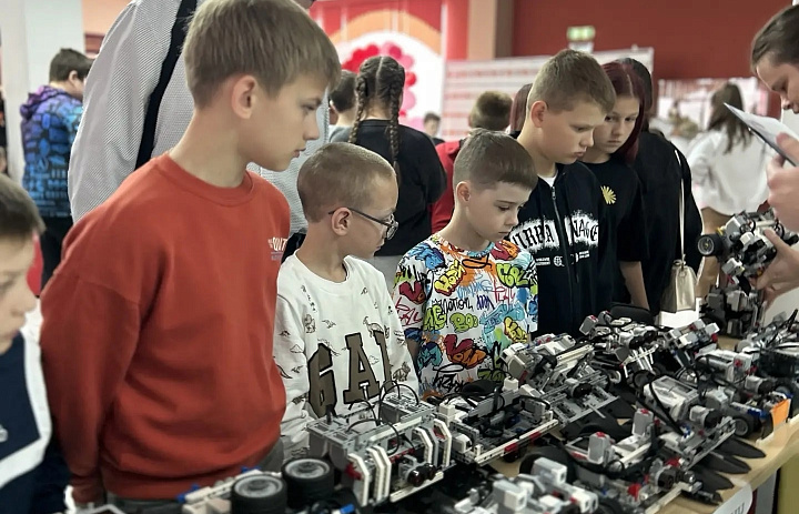 Поздравляем юных инженеров