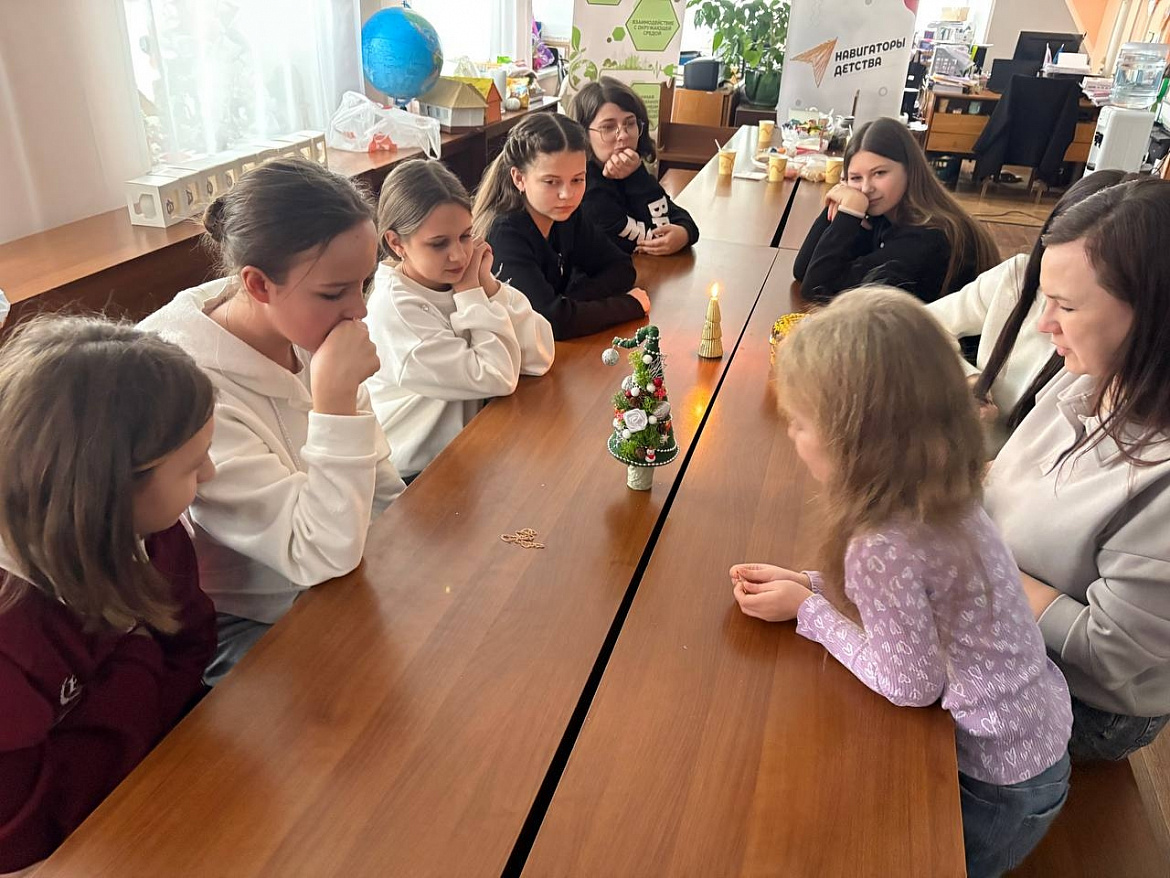 Рождественские посиделки: тепло, дружба и праздничное настроение!