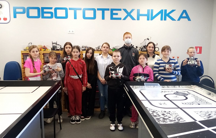 Мастер - классы  по  робототехнике и  моделированию 3D - ручкой