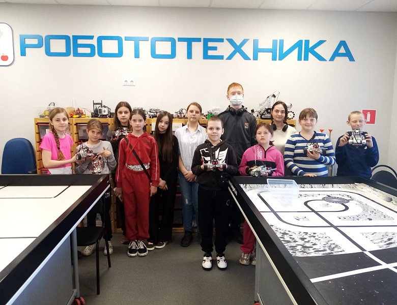 Мастер - классы  по  робототехнике и  моделированию 3D - ручкой